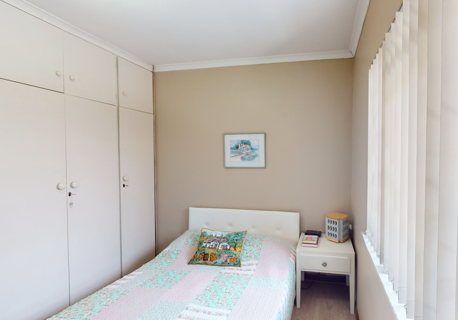 5 Bedroom Property for Sale in Longlands Western Cape